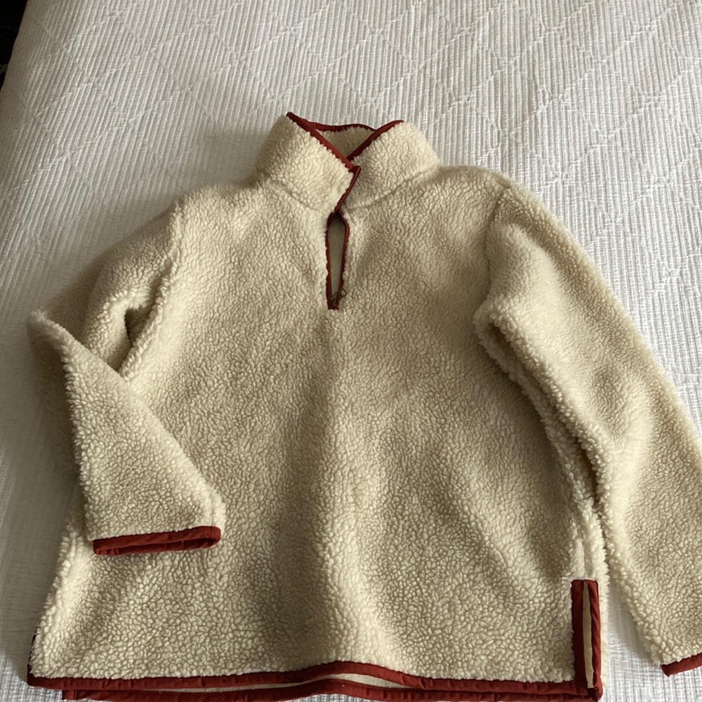 LL bean Signature Sherpa Pullover